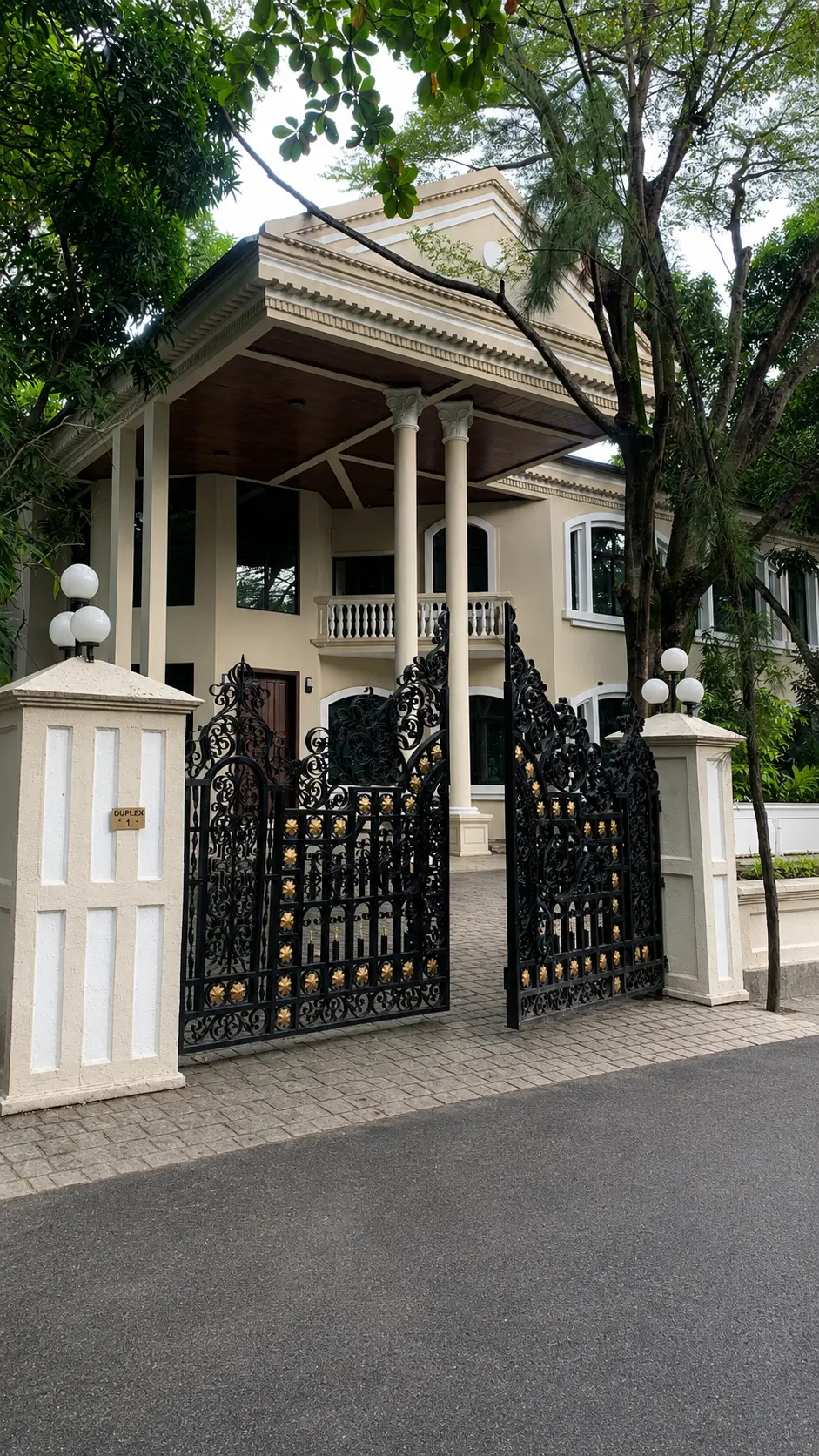Mansion view 5